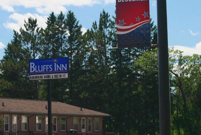 Bluffs Inn (Bluff View Motel) - From Web Listing